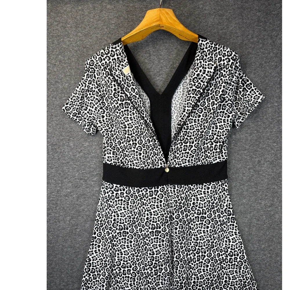 Michael Kors Leopard‎ Print Fit & Flare Dress V-Neck Size M Night Out Cocktails